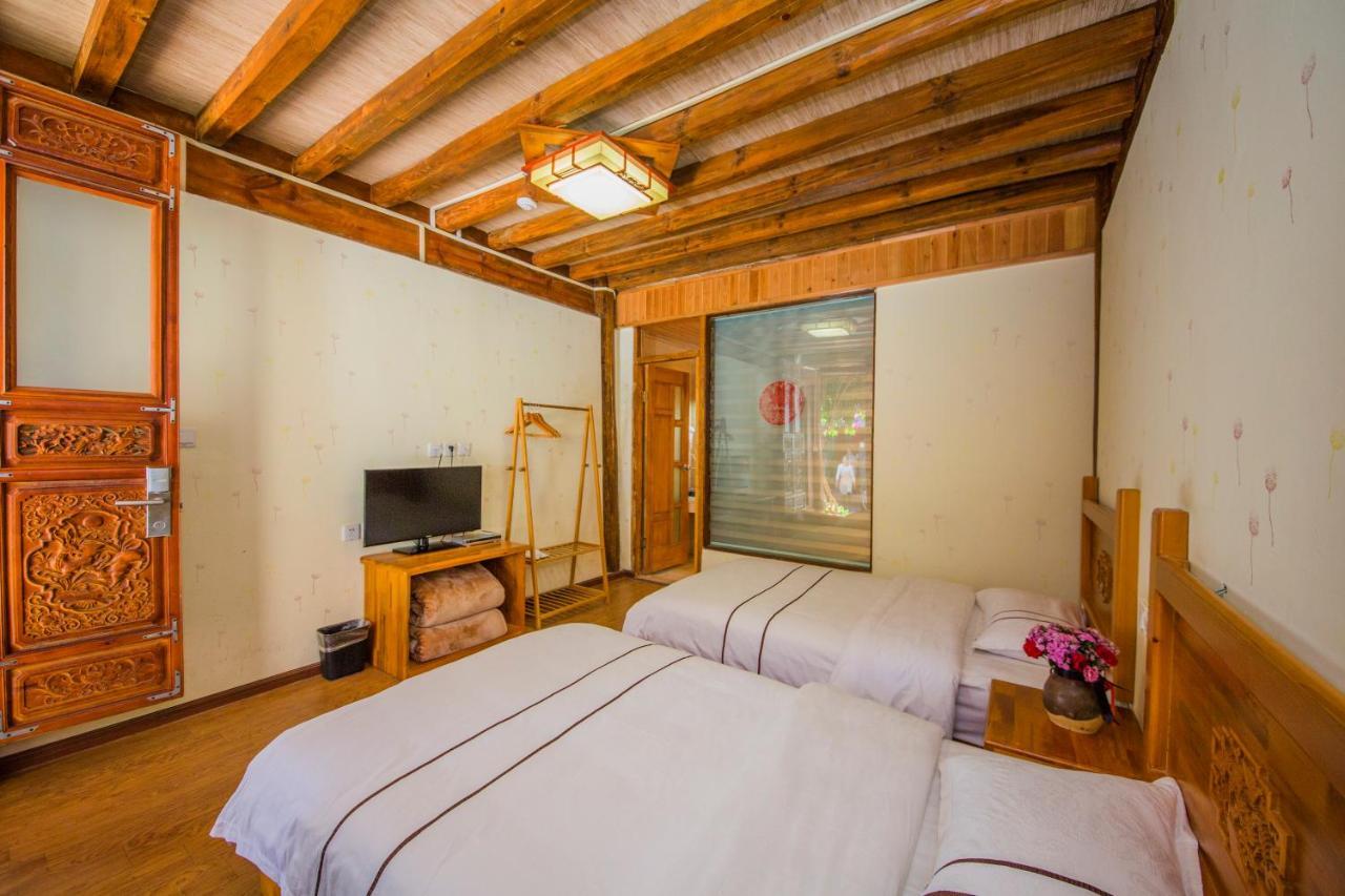 Lijiang Rongyi Homestay Luaran gambar