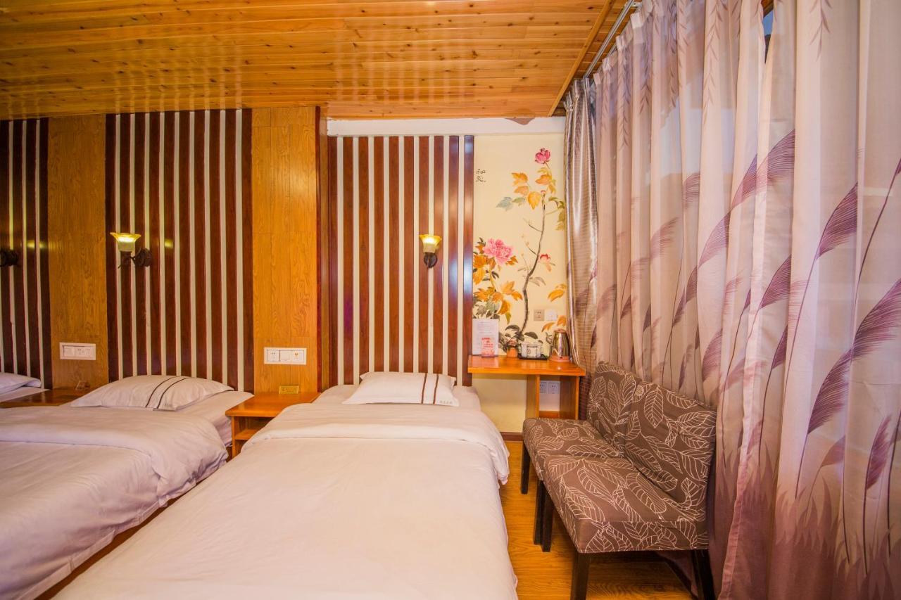 Lijiang Rongyi Homestay Luaran gambar