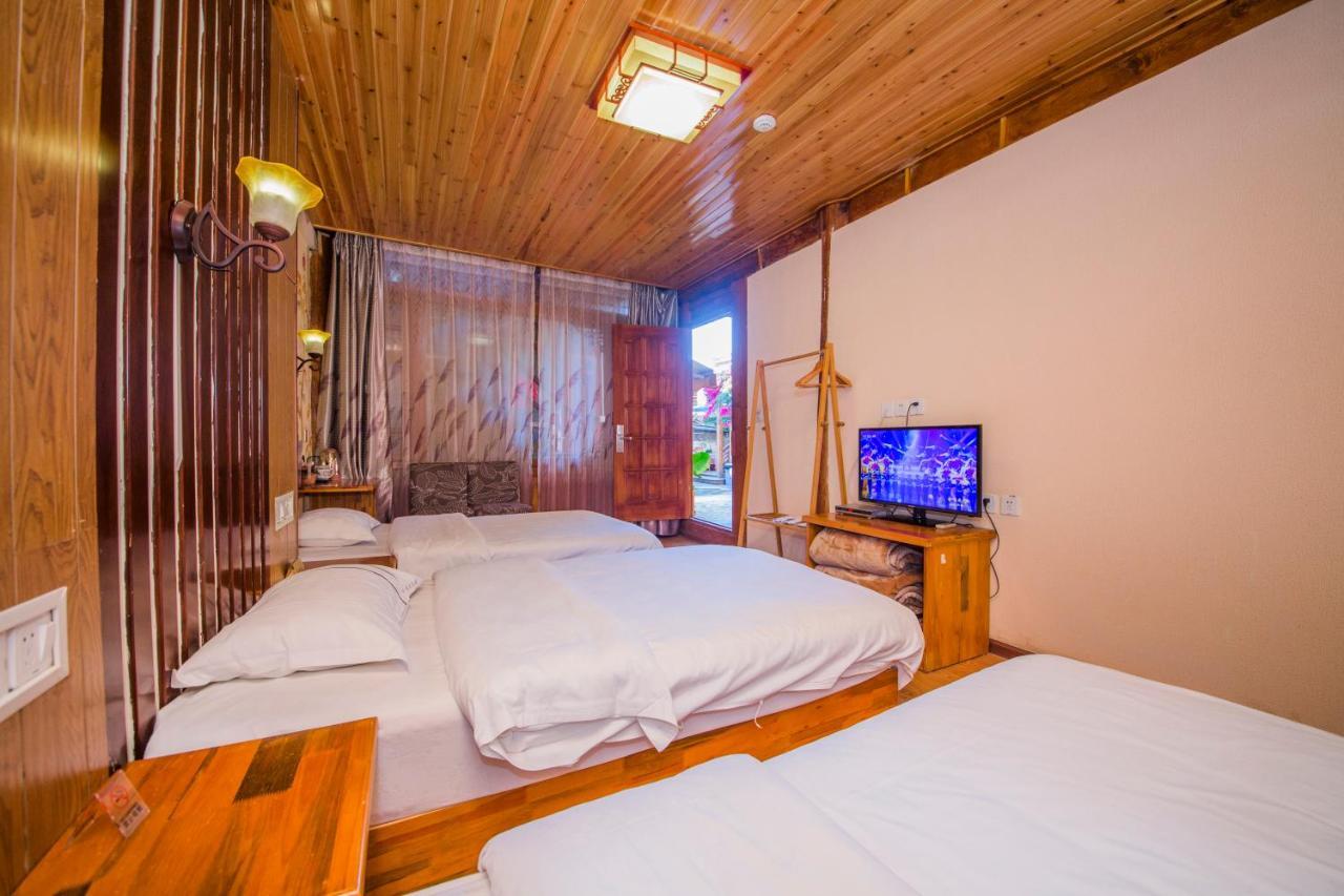 Lijiang Rongyi Homestay Luaran gambar