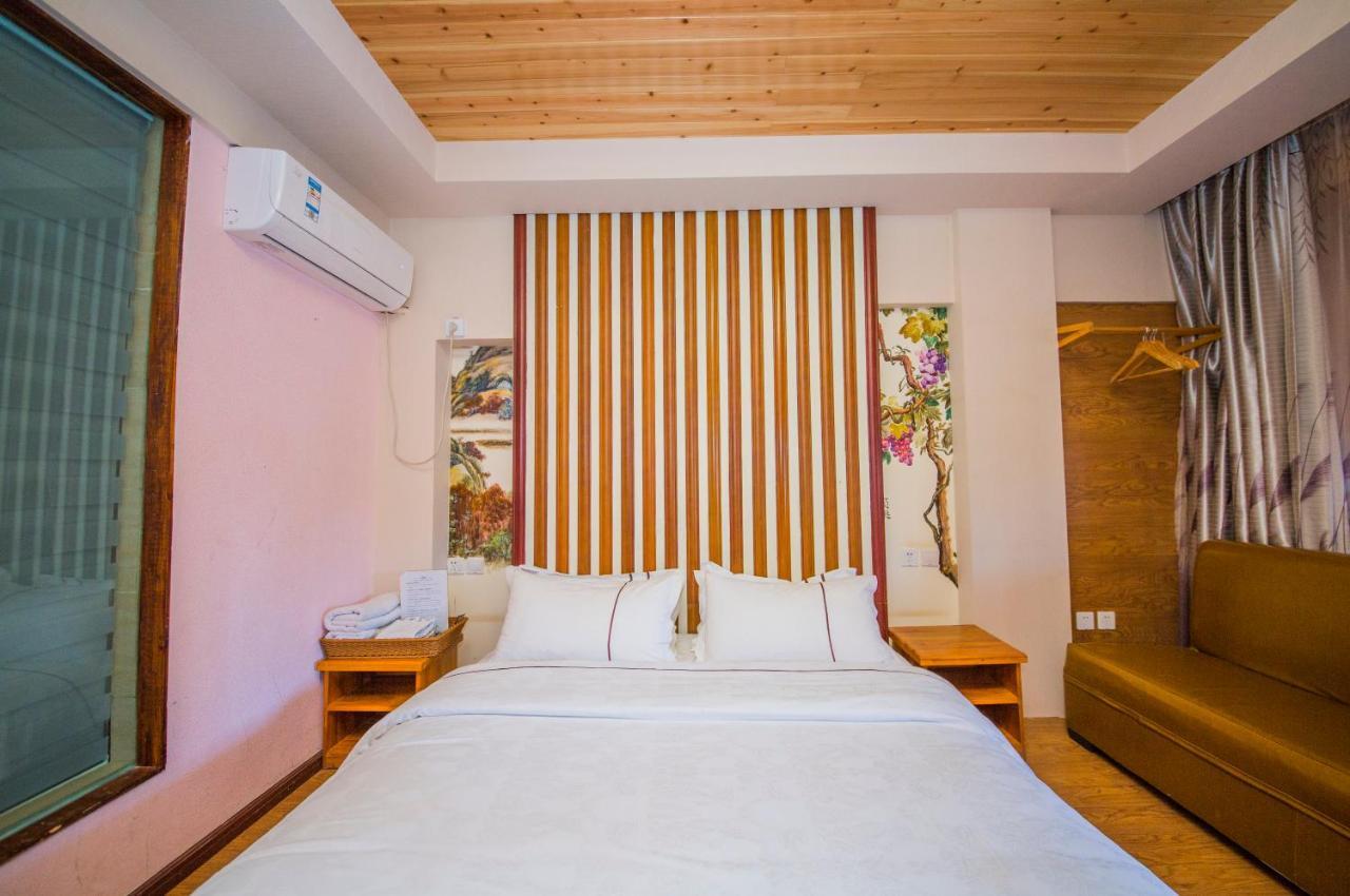 Lijiang Rongyi Homestay Luaran gambar