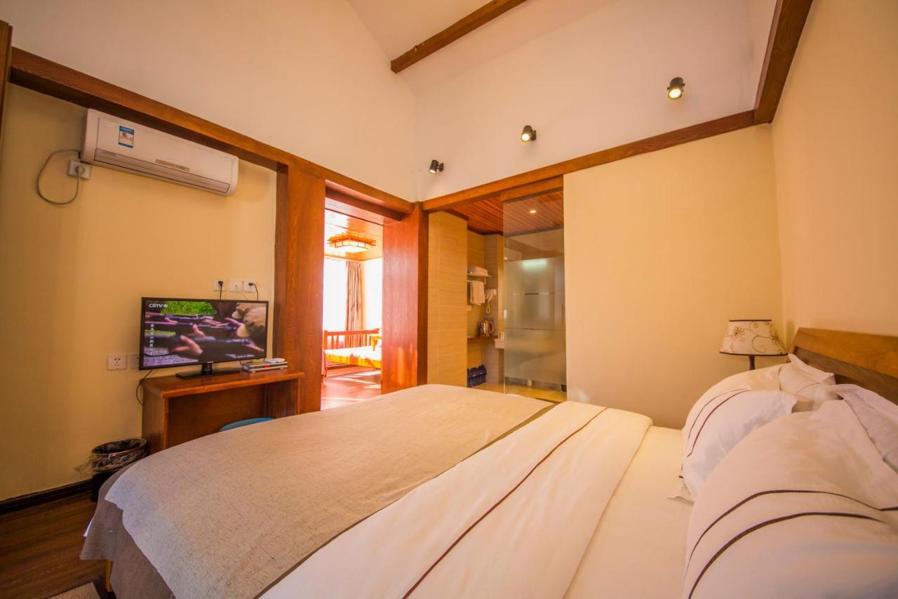 Lijiang Rongyi Homestay Luaran gambar