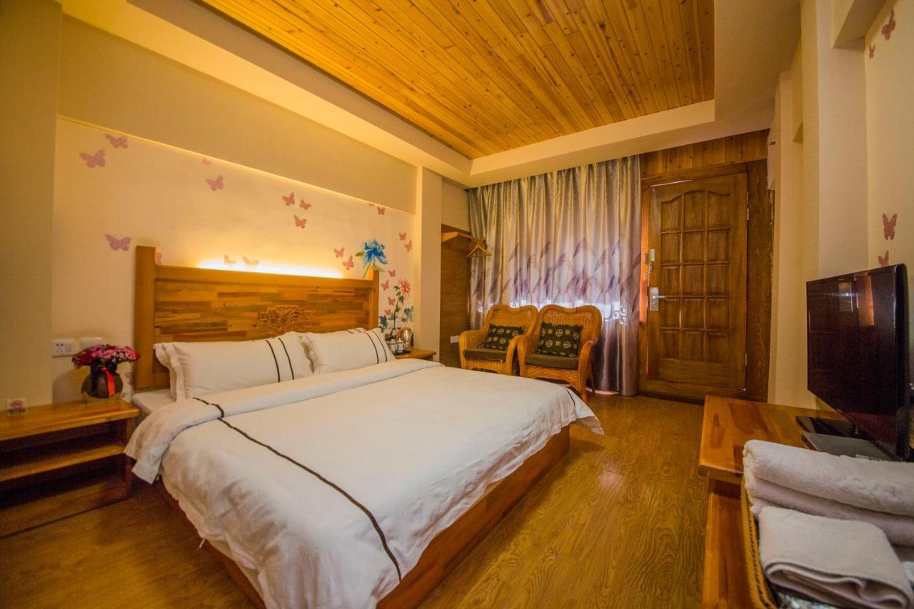 Lijiang Rongyi Homestay Luaran gambar