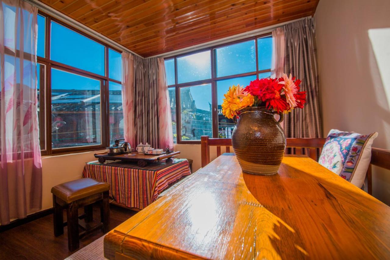 Lijiang Rongyi Homestay Luaran gambar