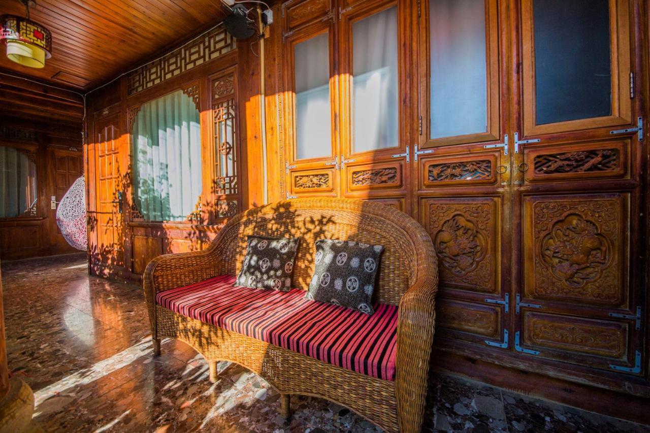 Lijiang Rongyi Homestay Luaran gambar